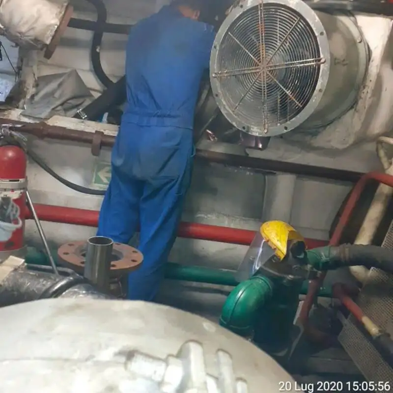 乗組員輸送船 販売中