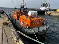 乗組員輸送船 販売中
