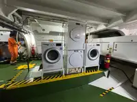 コンテナ船 販売中