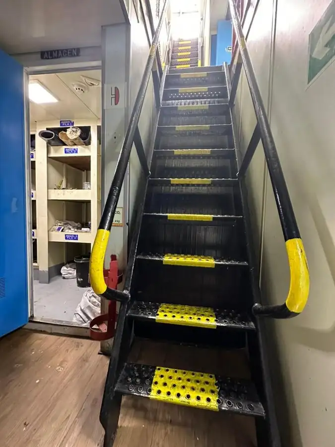 曳船 販売中